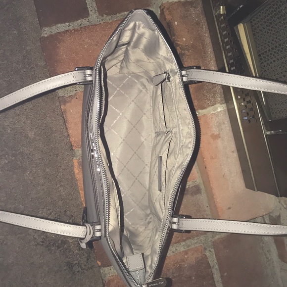 Michael Kors Purse - Picture 4 of 9